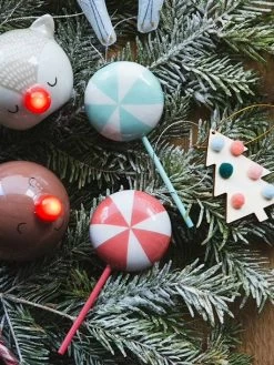 Les 4 Décorations Candy à Suspendre Rouge - Vertbaudet -Vertbaudet Enfant Promos Magasin les 4 decorations candy a suspendre 4