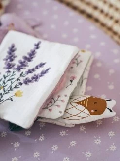 Livre D'activités En Gaze De Coton DOUCE PROVENCE Violet - Douce Provence - Vertbaudet 8 Livre D'activités En Gaze De Coton DOUCE PROVENCE Violet - Douce Provence - Vertbaudet -Vertbaudet Enfant Promos Magasin livre dactivites en gaze de coton douce provence 2