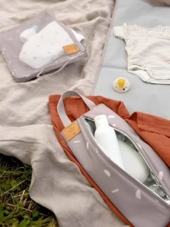 Pochette Isotherme LÄSSIG Taupe - Lassig 10 Pochette Isotherme LÄSSIG Taupe - Lassig -Vertbaudet Enfant Promos Magasin pochette isotherme lassig 4